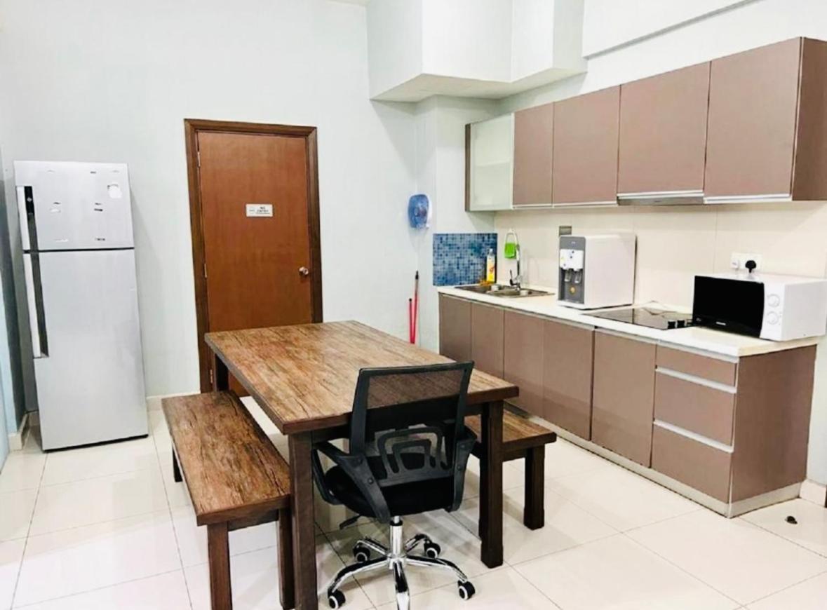 Regalia Skypool Klcc Dorms By Tasrifa Asrama Kuala Lumpur